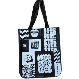 Lululemon shopping tote bag black white Large